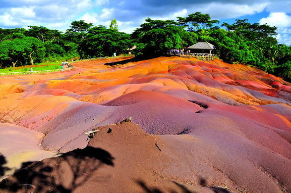 coloredsand.jpg.b3d4fd552b9412bff2588de769167083.jpg